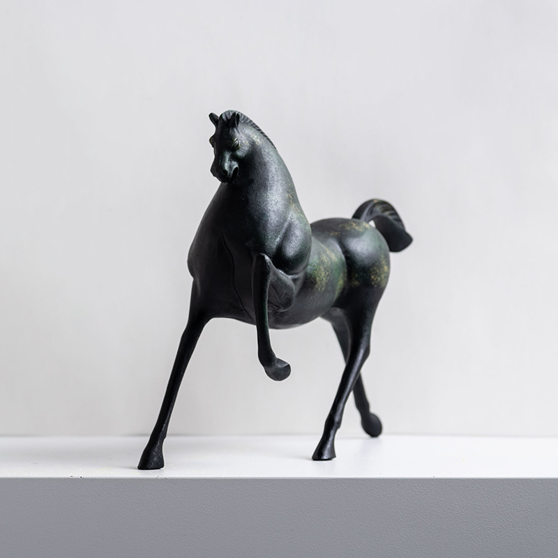 Tượng Ngựa Tối Giản Nghệ Thuật