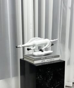 Tượng Ngựa Trừu Tượng Tinh Khôi