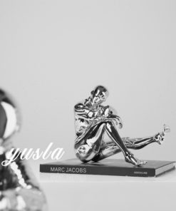 Tượng Người Máy Trầm Tư