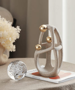 Tượng Người Ôm Cầu Pha Lê Decor