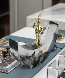 Thỏ Peter Chèo Thuyền Nghệ Thuật