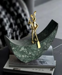 Thỏ Peter Chèo Thuyền Nghệ Thuật