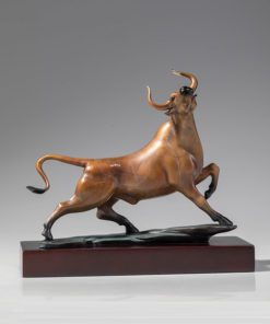 Tượng Bò Tót Phong Thủy Mạnh Mẽ