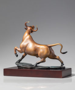 Tượng Bò Tót Phong Thủy Mạnh Mẽ