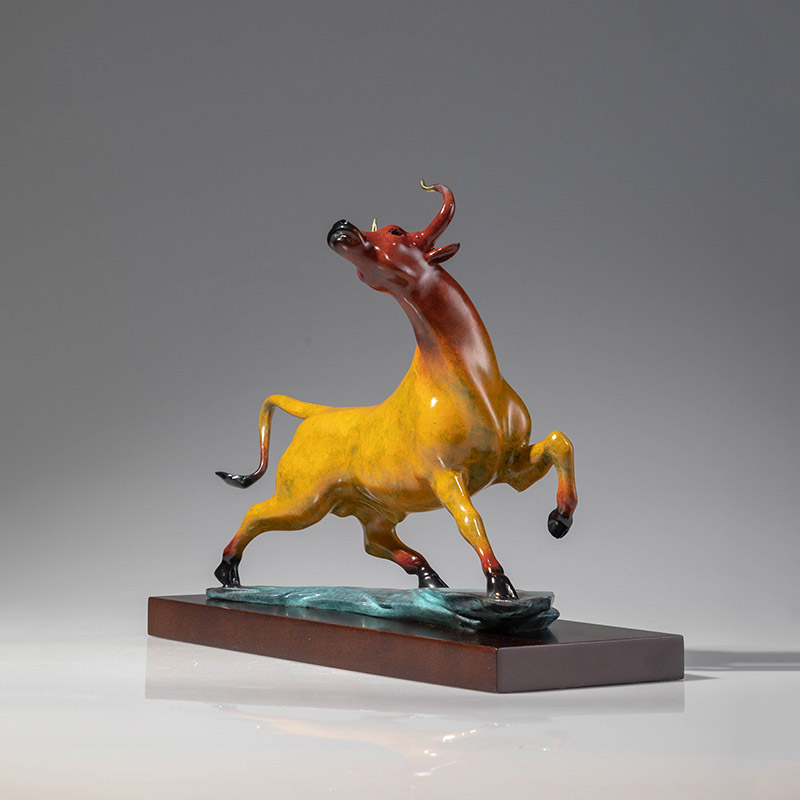 Tượng Bò Tót Phong Thủy Mạnh Mẽ