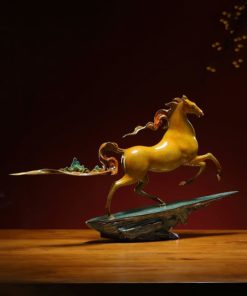 Tượng Chiến Mã Đạp Vân