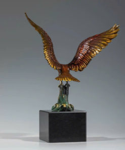 Tượng Đại Bàng Bằng Đồng Đứng Uy Nghiêm