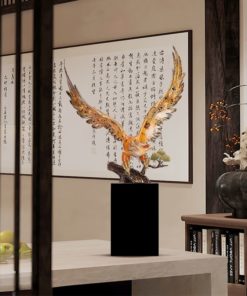 Tượng Đại Bàng Sải Cánh Bay Ngàn Dặm