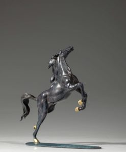 Tượng Hắc Mã Tung Vó