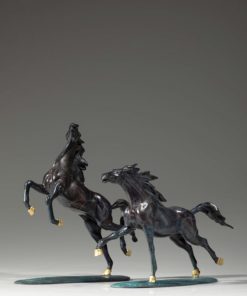 Tượng Hắc Mã Tung Vó