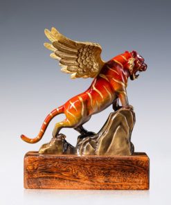 Tượng Hổ Vàng Vươn Tới Đỉnh Cao