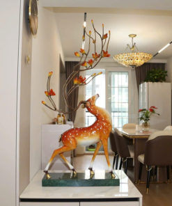 Tượng Hươu Uyển Chuyển Hoa Mai Vàng