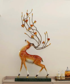 Tượng Hươu Uyển Chuyển Hoa Mai Vàng