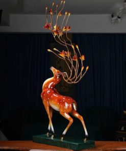 Tượng Hươu Uyển Chuyển Hoa Mai Vàng