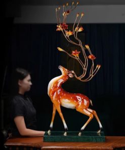 Tượng Hươu Uyển Chuyển Hoa Mai Vàng