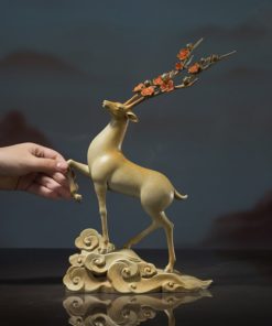 Tượng Hươu Vàng Uyển Chuyển