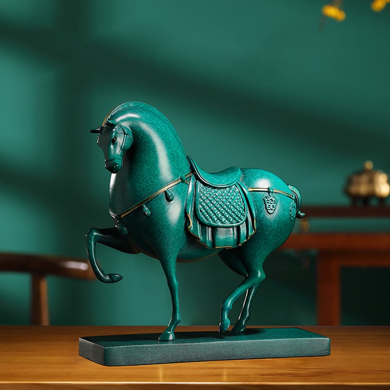 Tượng Ngựa Chiến Uy Phong