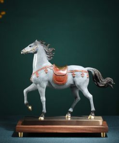 Tượng Ngựa Tiến Công Danh