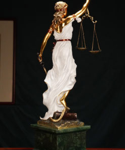 Nữ Thần Công Lý Biểu Tượng Chính Trực