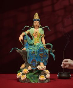 Tượng Quan Âm Liên Tòa Bình An